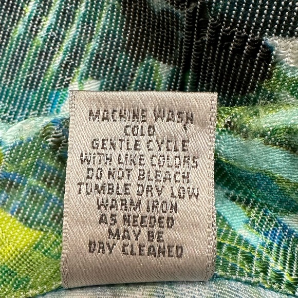 Women's Chico's Snap Front Jean Jacket Tropical Print Size 3 XL Blues & Greens - Picture 8 of 8